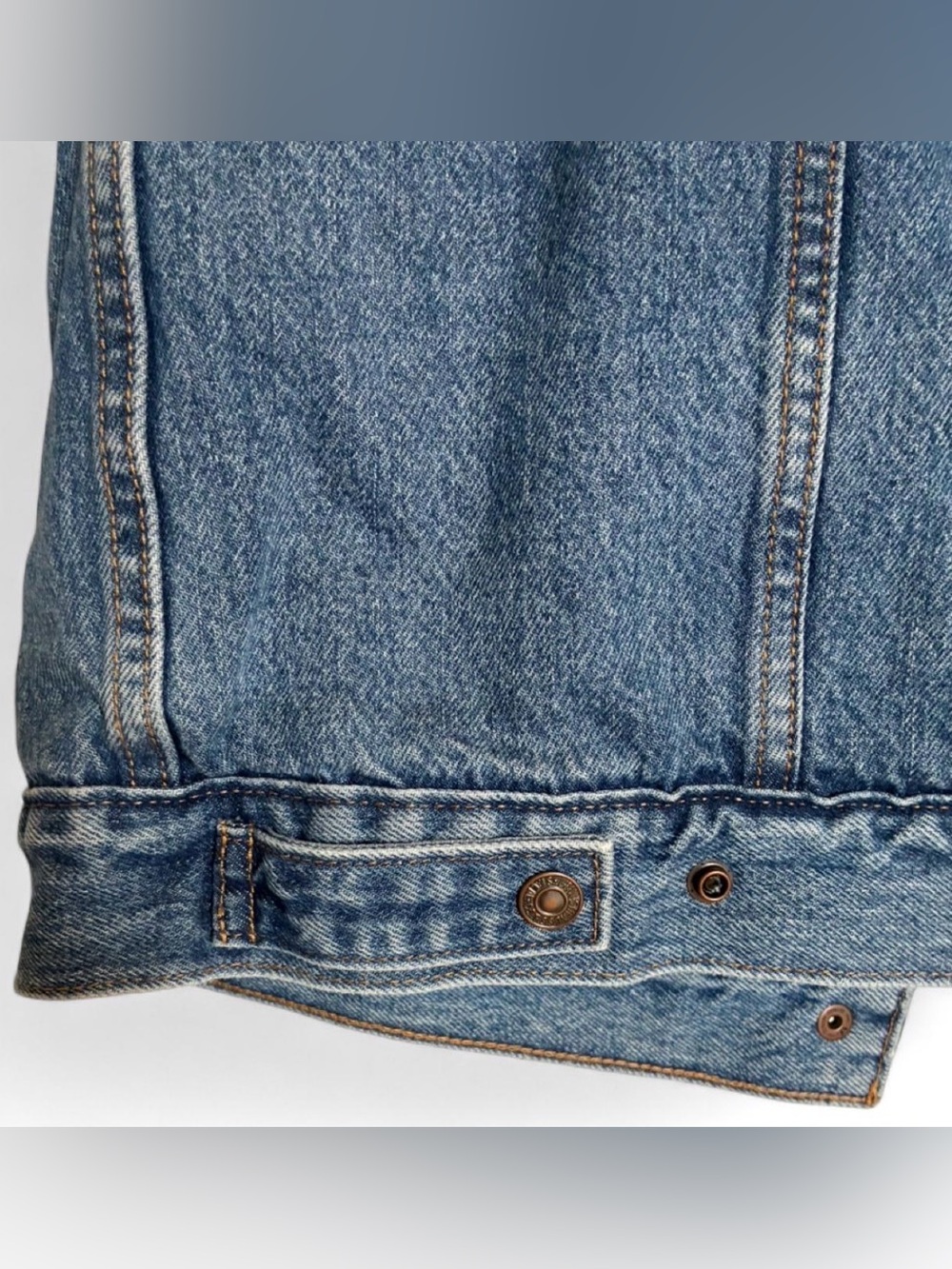 Levi's Premium Lengthened Sherpa Lined Denim Trucker Jacket - Picture 8 of 12